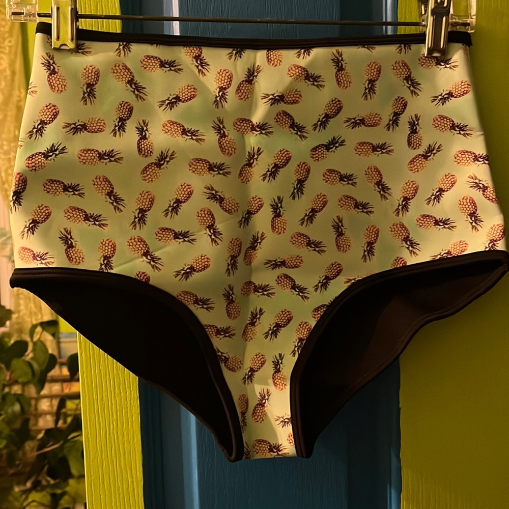Bikini Bottoms NWOT